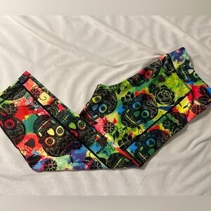 CVG- Tie Dye Skulls capri leggings
